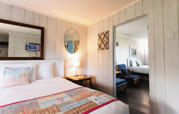 Tillicum Beach Motel - Formerly Deane's Oceanfront Lodge