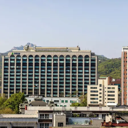 Insadong Crown Hotel Отели рядом с достопримечательностью «Чонногу»