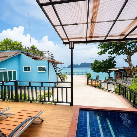 Phi Phi Long Beach Resort & Villa