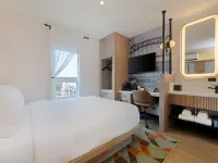 Voco Astoria by IHG Hotels near Steinway Street