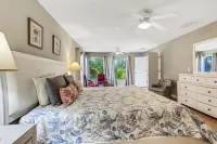 2 minutes from beautiful Siesta Key mainbeach! - 3-Star