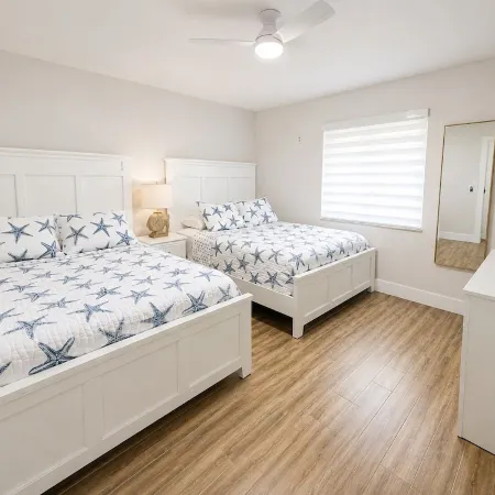 Waterfront home with direct gulf access Hotels in Hernando Beach