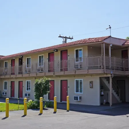 Budget Inn