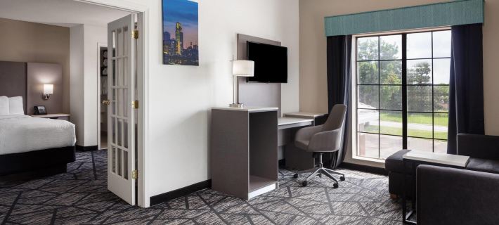 La Quinta Inn by Wyndham Omaha West Hotels in Omaha