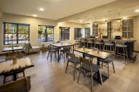 Mountain Modern Sedona, Tapestry Collection by Hilton - breakfast