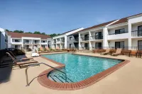 Courtyard Atlanta Norcross/Peachtree Corners - Pools
