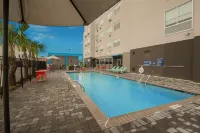 Tru by Hilton Lafayette River Ranch - Pool