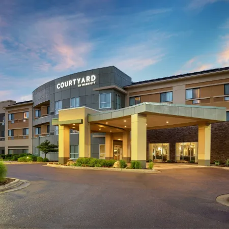 Courtyard Mankato