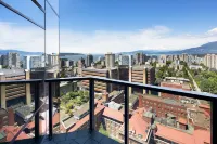 Sheraton Vancouver Wall Centre - Romantic