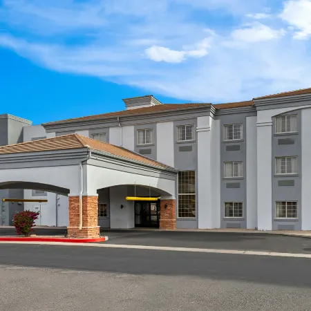 Spark by Hilton Glendale Phoenix North