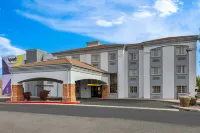 Spark by Hilton Glendale Phoenix North - فطور