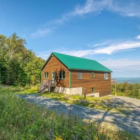 Mountain View Escape - Stunning Views! Bethlehem, NH Cabin Near Skiing & Hiking