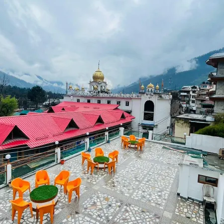 Hotel Hilltop