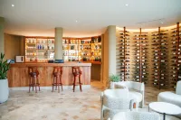 Royal Palm Galapagos, Curio Collection by Hilton - bar
