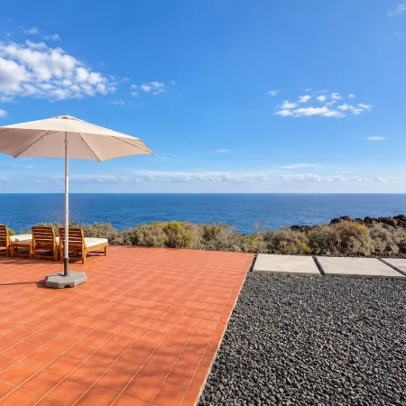 GuestReady - Beachfront Bungalow Sunsets