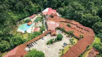 El Tucano Resort & Thermal Spa - ที่มีสระว่ายน้ำ