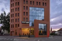 Courtyard by Marriott Downtown Sibiu - Boutique
