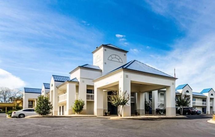EXPRESS INN Troy