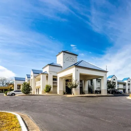 EXPRESS INN Troy