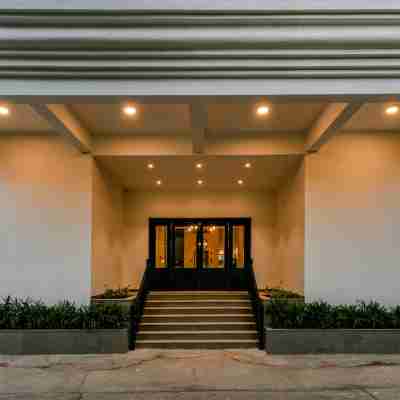 Sun-n-Sand Shirdi Hotel Exterior