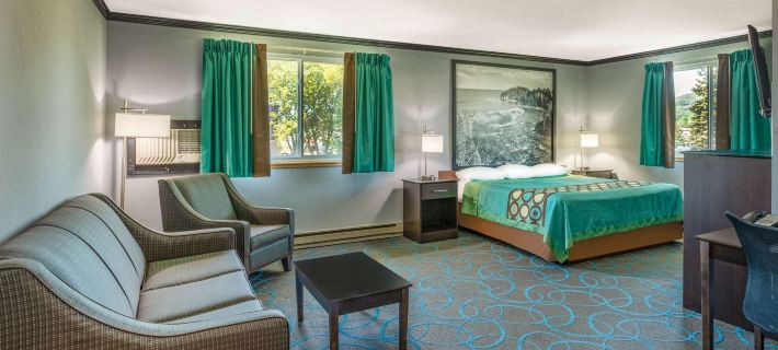Super 8 by Wyndham Duluth Hotels in Duluth