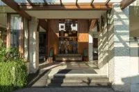 D'Primahotel Petitenget Seminyak 2 Các khách sạn gần Villa Savvoya Seminyak Bali