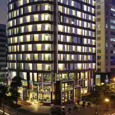 Novotel Suites Hanoi Hotel Exterior