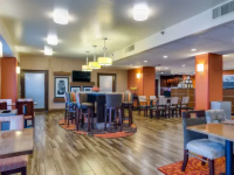 希爾頓歡朋酒店-約翰遜城 約翰遜城酒店