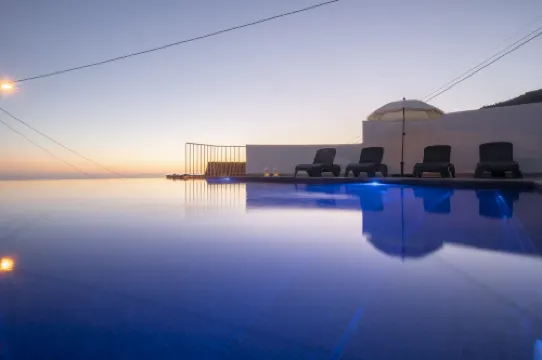 Stay in Our Cozy and Wonderful Casa da Rosinha