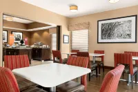 Hampton Inn Lawrence - Uima-altaat