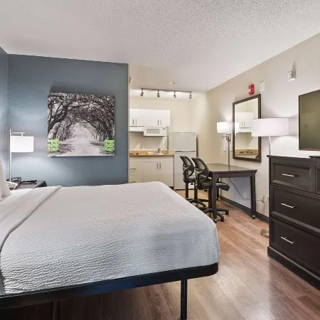 Extended Stay America Suites - Miami - Airport - Blue Lagoon