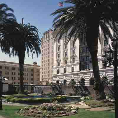 Fairmont San Francisco Hotel Exterior