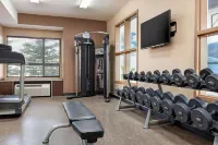Microtel Inn & Suites by Wyndham Estevan - Gym