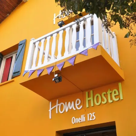 Hopa-Home Patagonia Hostel & Bar