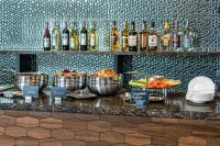 Embassy Suites College Station - Barer