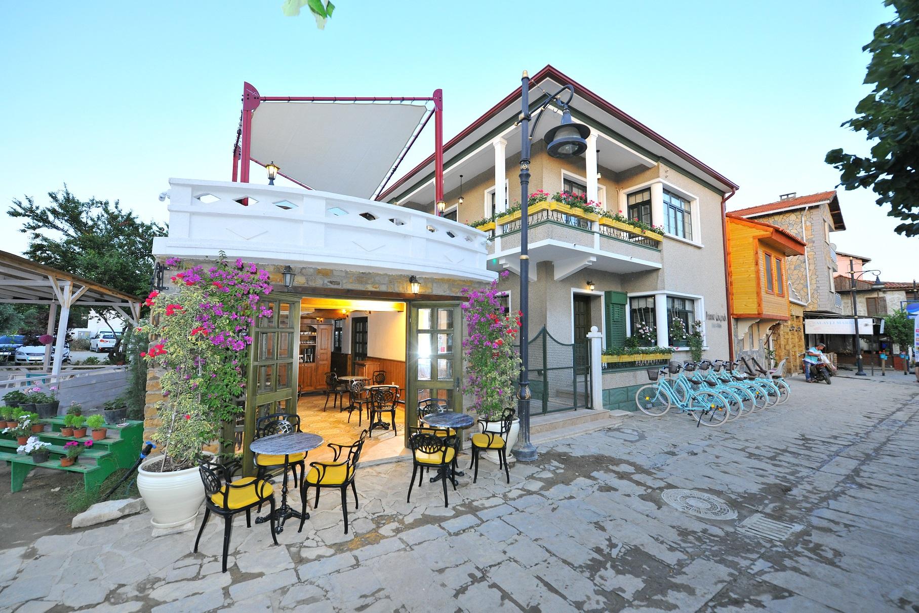 Petrino Gokceada Hotel & Kitchen