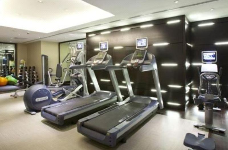 The Clermont London, Victoria photo 3