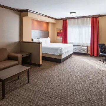 Best Western Plus North Canton Inn  Suites