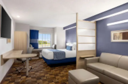 Microtel Inn & Suites by Wyndham Lincoln