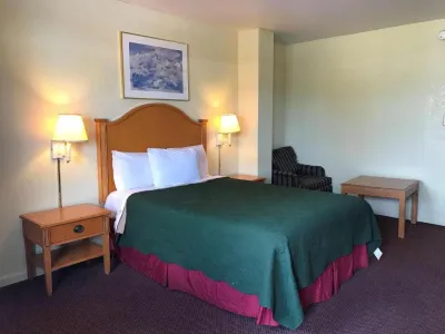 Fairbridge Inn Express - Barrington Hotels near Saint Anne Catholic Community