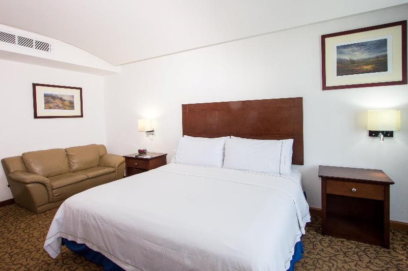 Holiday Inn Express Nuevo Laredo, an Ihg Hotel