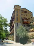 The Mill Hotel Hotels near Askas Community Weather Station