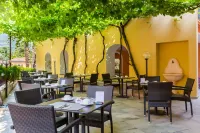 Pace 1954 Hotel - servizio colazione