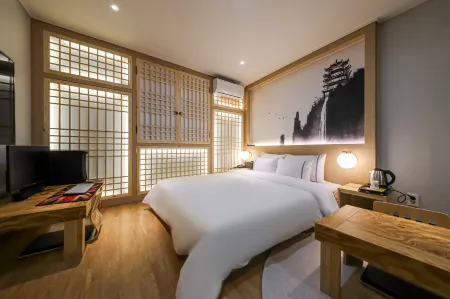 Jeonju Junghwasandong Hotel Star Отели в г. Чонджу