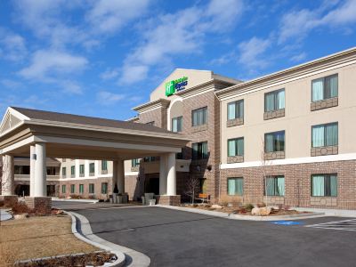 Holiday Inn Express & Suites SALT LAKE CITY WEST VALLEY by IHG