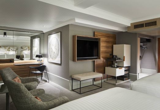 4. 런던 메리어트 ..