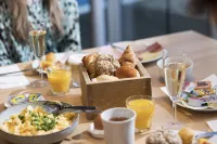 Holiday Inn Express 梅赫倫市中心 - 早餐