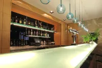 Holiday Inn Express BIRMINGHAM - REDDITCH by IHG - bar