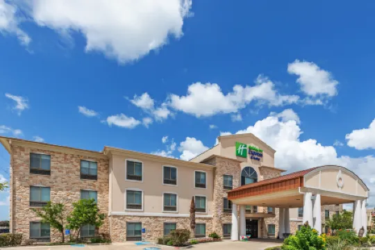 Holiday Inn Express & Suites AUSTIN NE - HUTTO by IHG