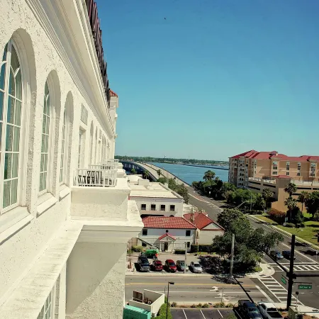 Hampton Inn & Suites Bradenton Downtown Historic District
